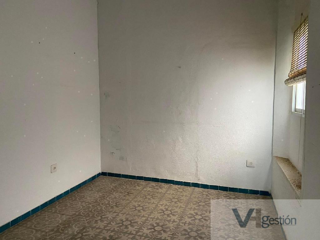 For sale of flat in San Fernando