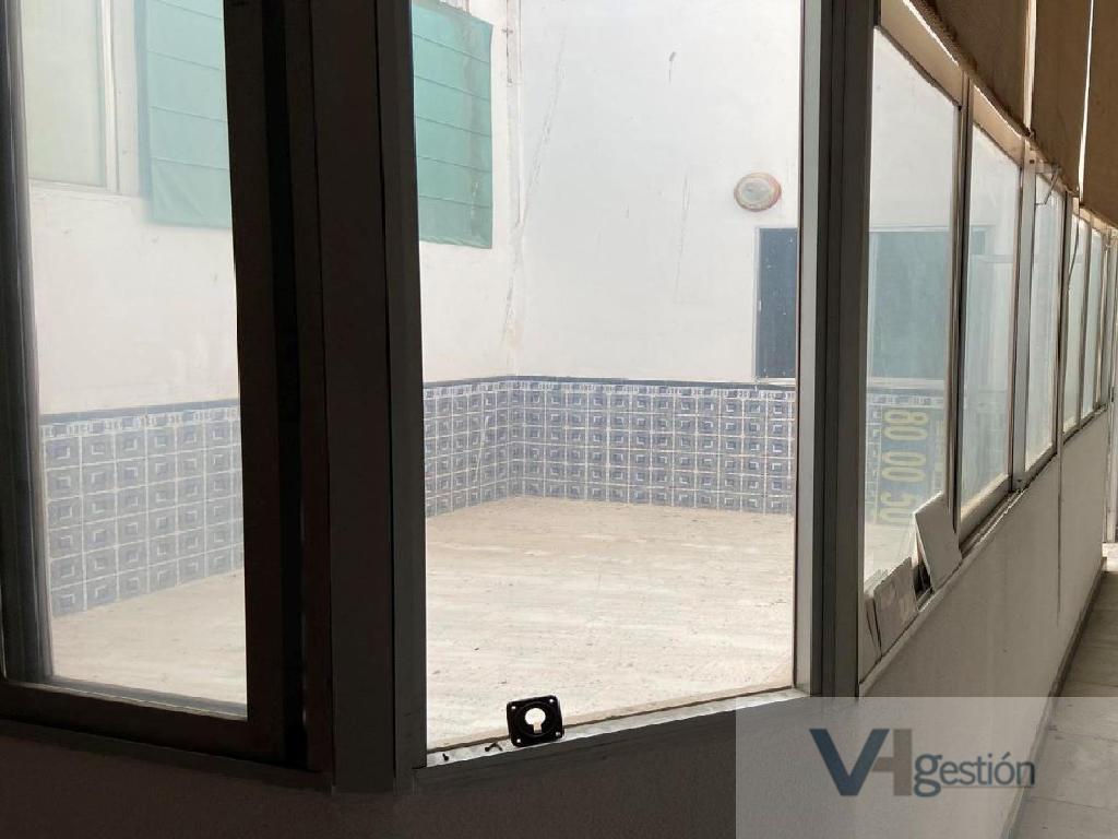 For sale of flat in San Fernando