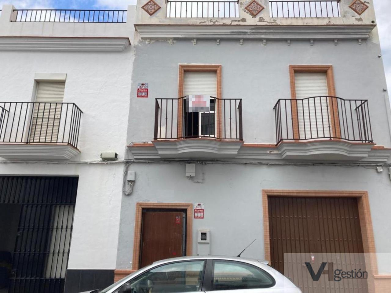 For sale of house in Los Palacios y Villafranca