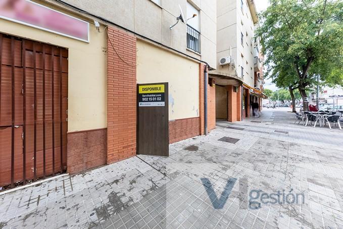 For sale of commercial in Utrera