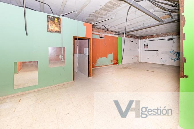 For sale of commercial in Utrera