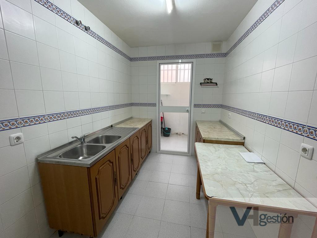 For sale of flat in Villamartín