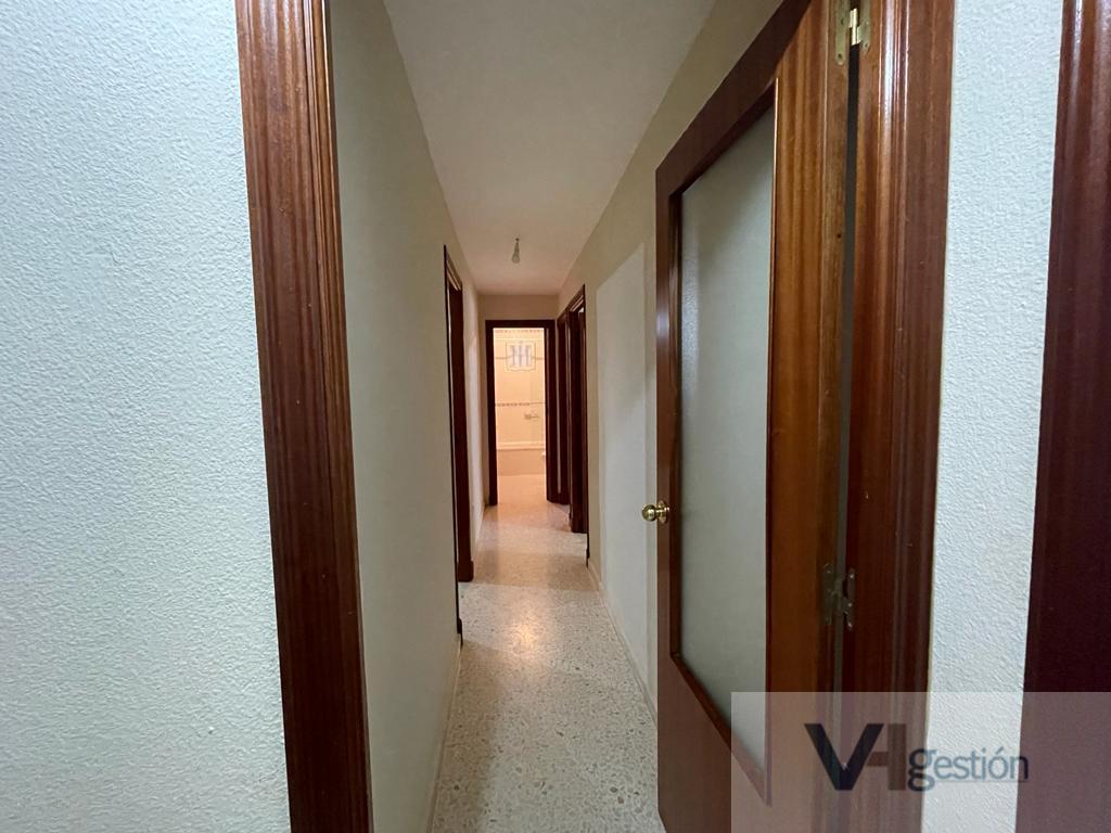 For sale of flat in Villamartín