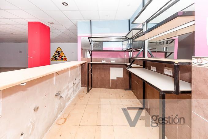 For sale of commercial in Sevilla