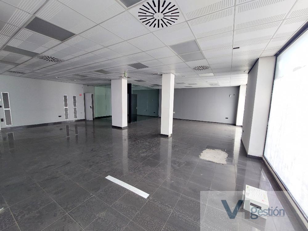For sale of commercial in Sevilla
