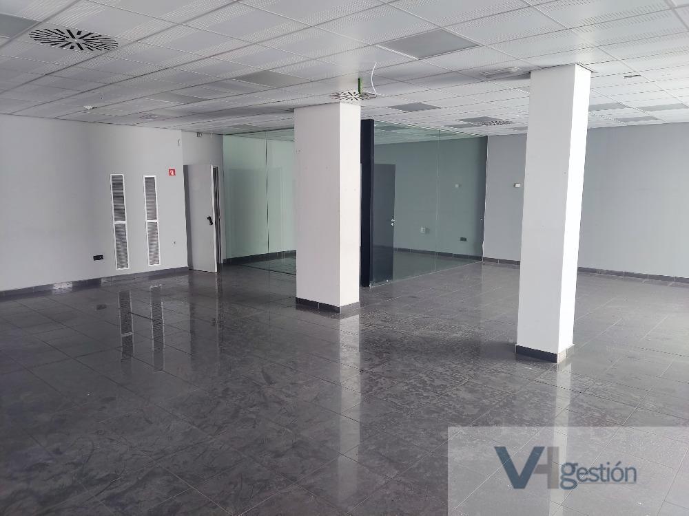 For sale of commercial in Sevilla