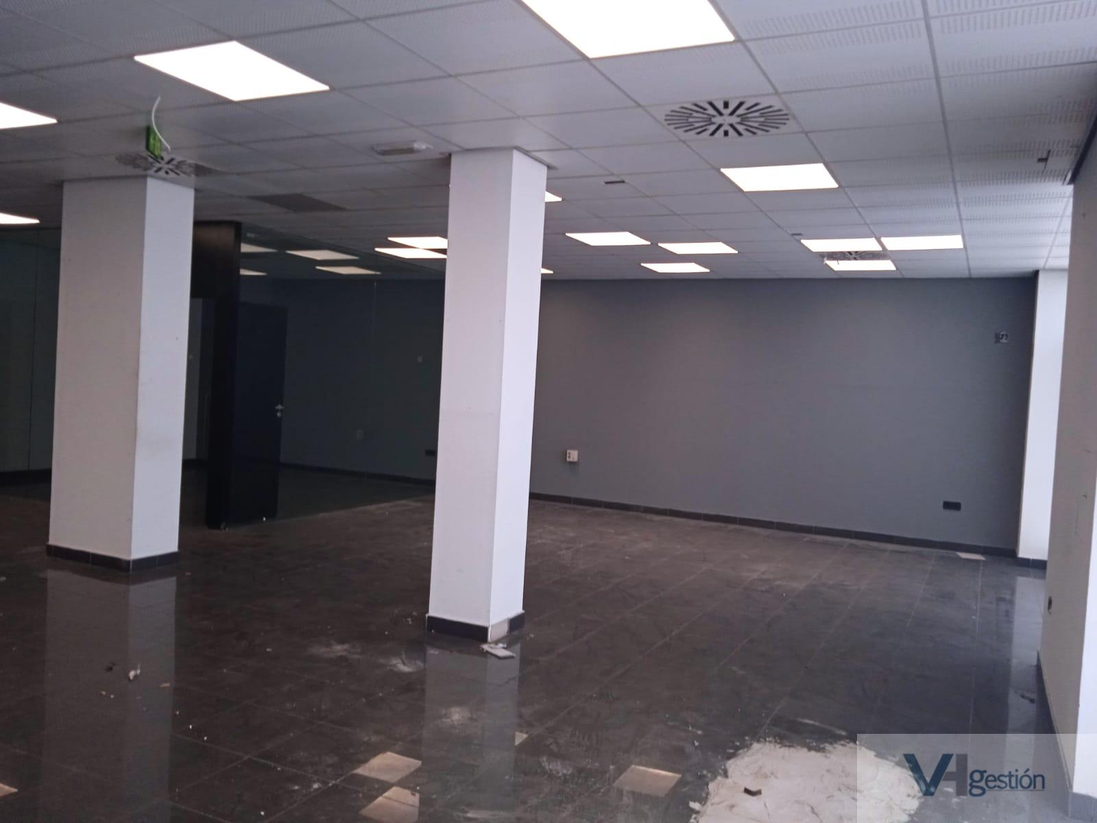For sale of commercial in Sevilla