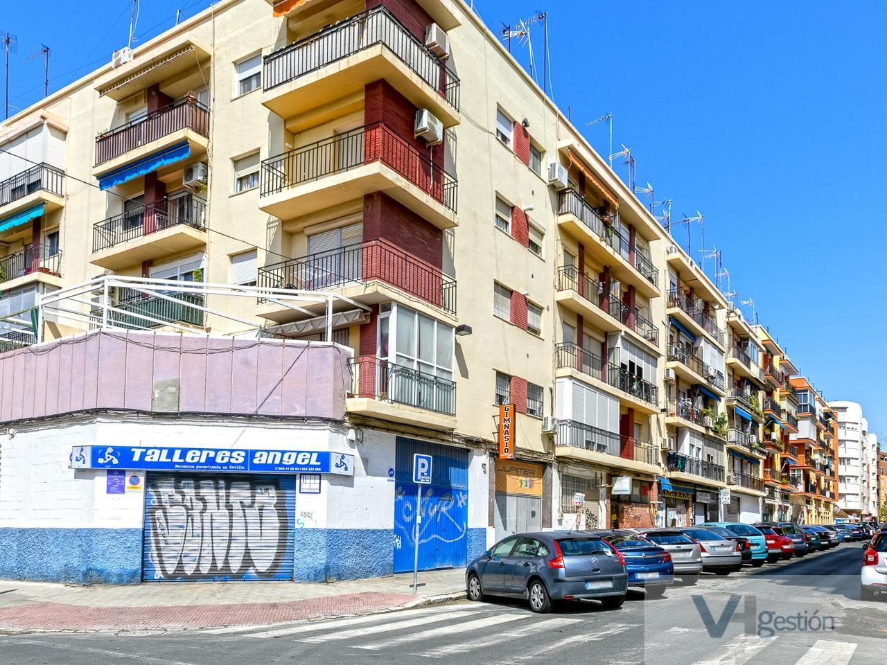 Venta de local comercial en Sevilla