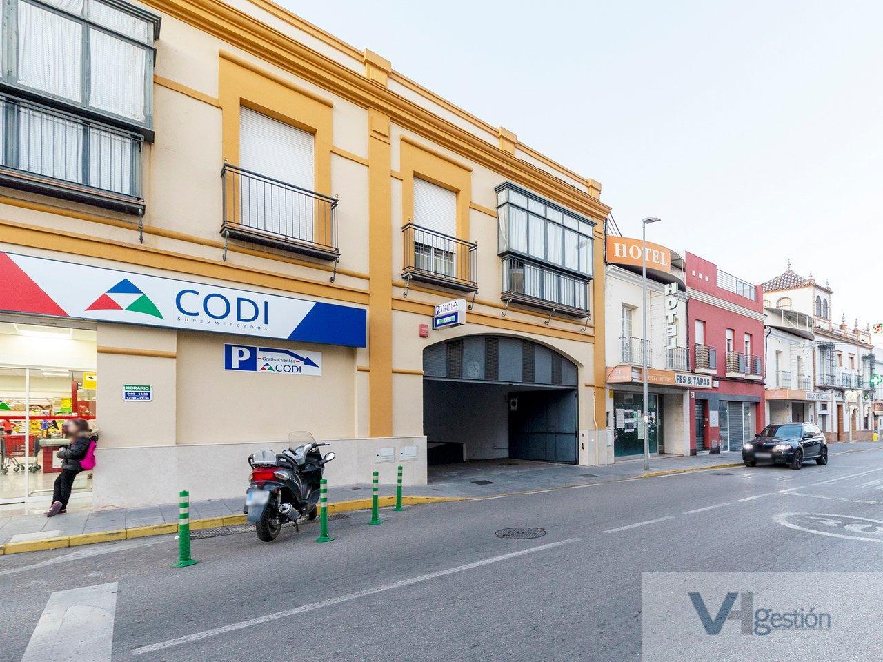 Venta de local comercial en Castilleja de la Cuesta