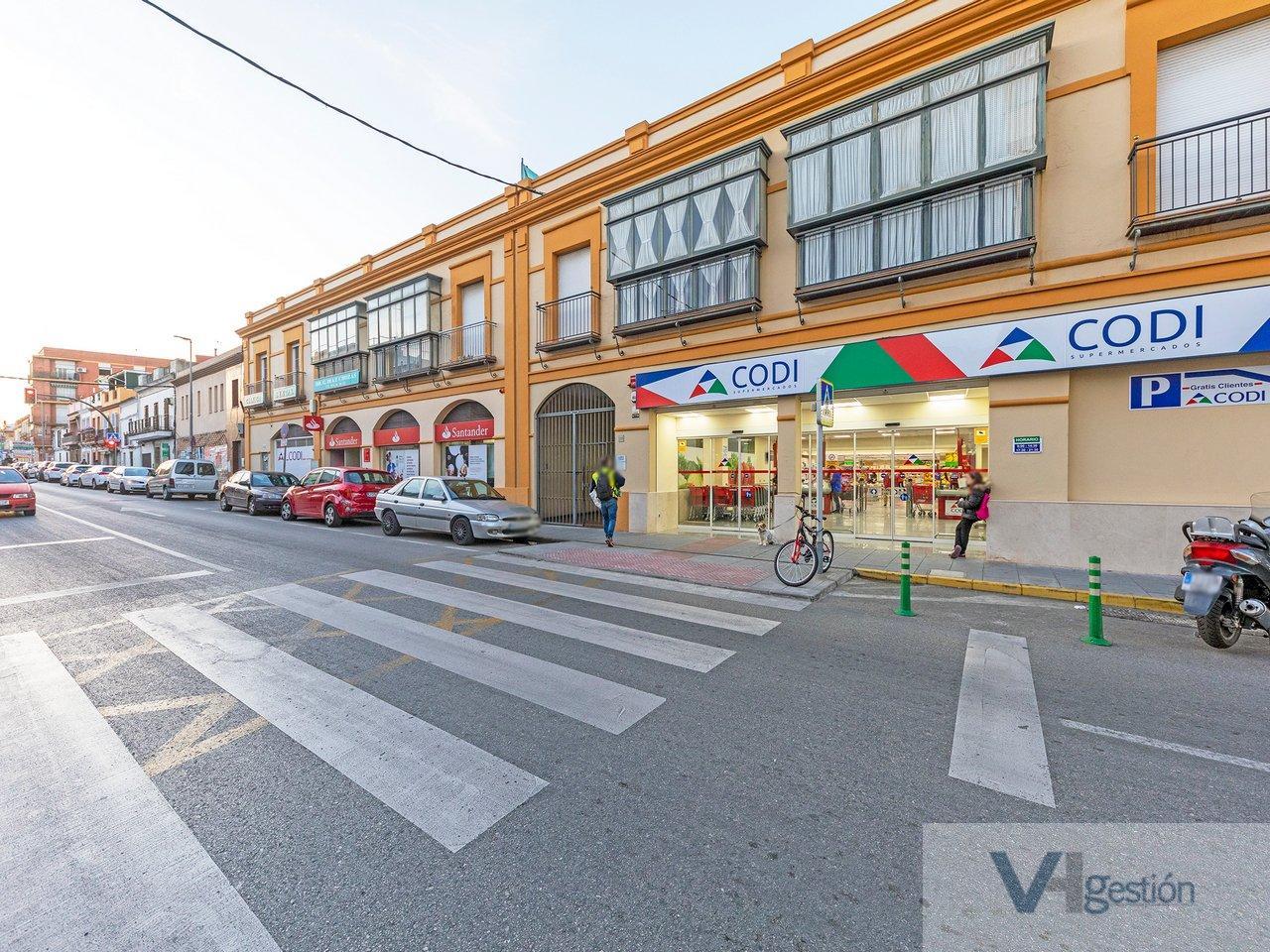 Venta de local comercial en Castilleja de la Cuesta