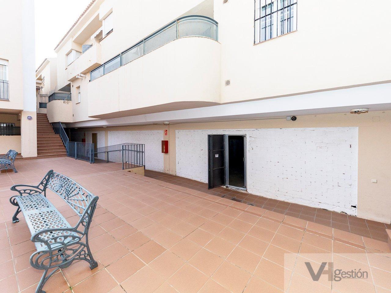 Venta de local comercial en Castilleja de la Cuesta