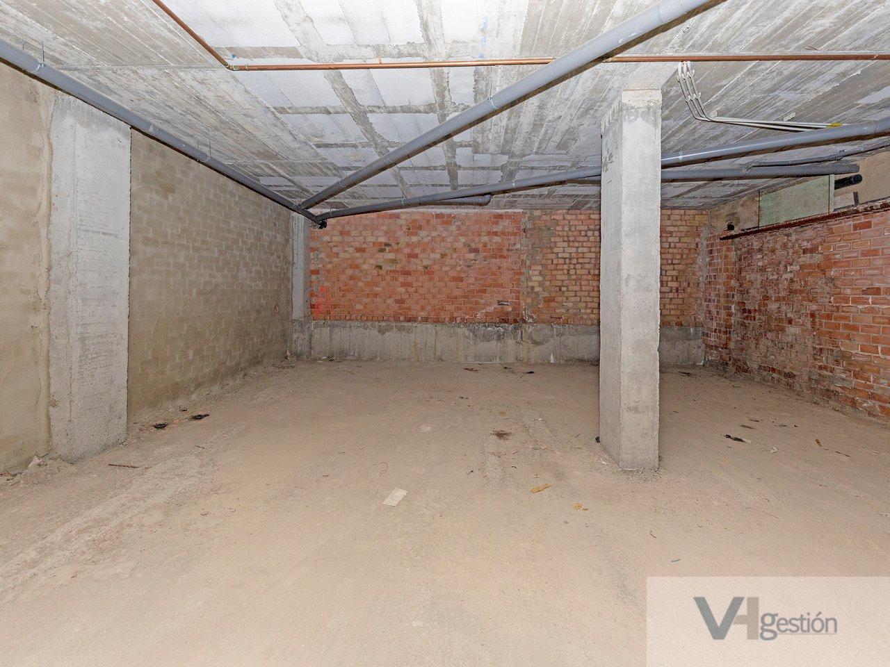 Venta de local comercial en Castilleja de la Cuesta