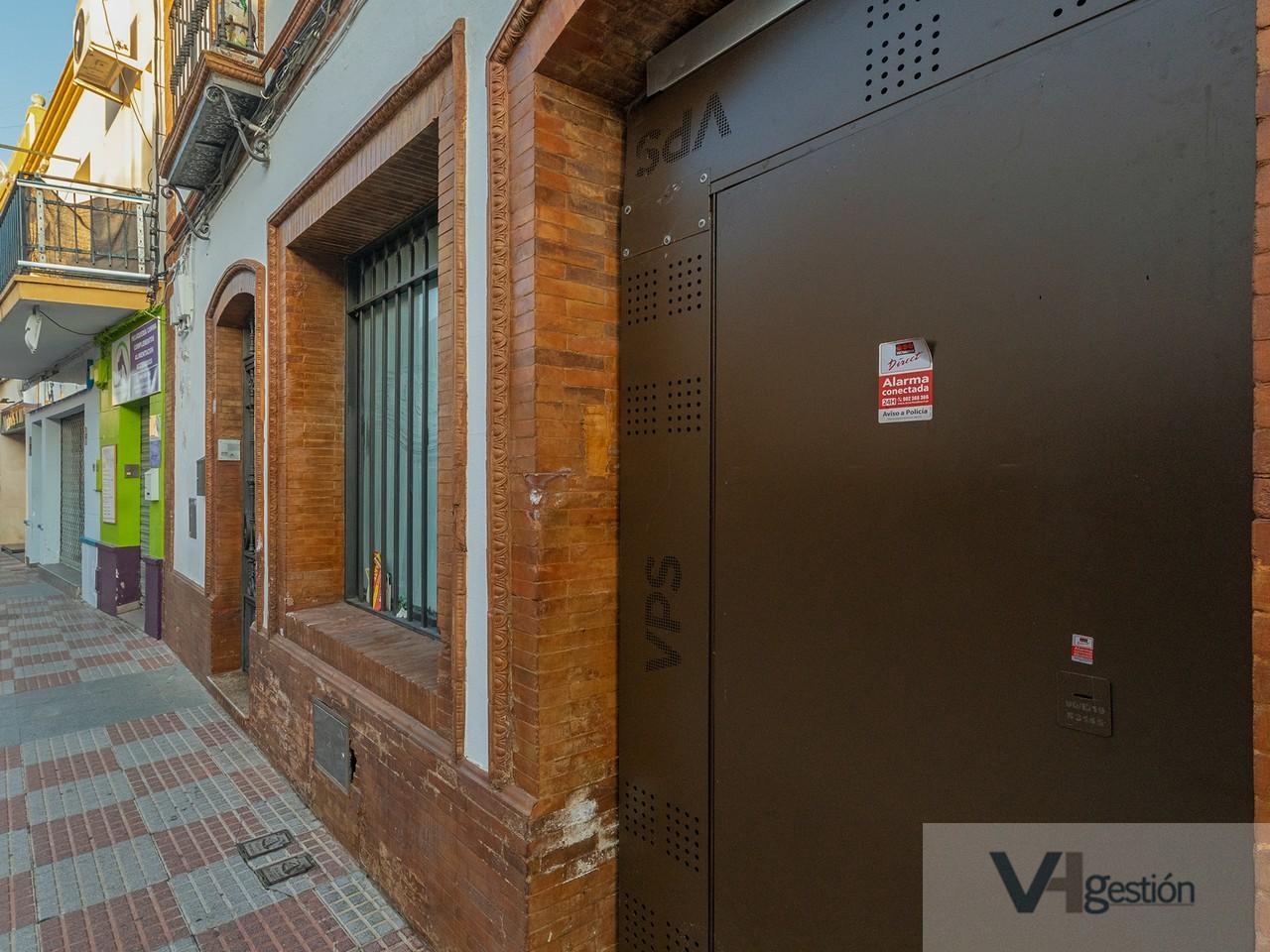 Venta de local comercial en Tomares