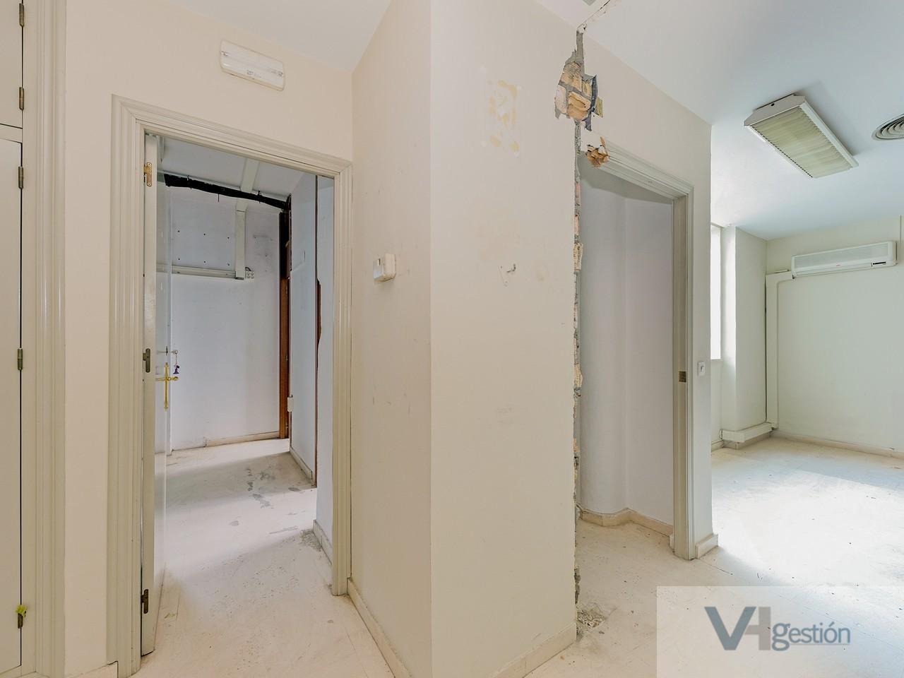 Venta de local comercial en Tomares