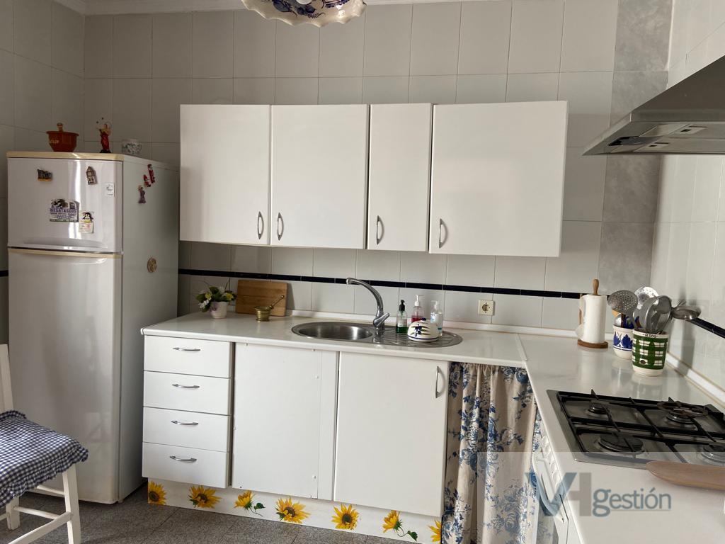 For sale of house in Villamartín