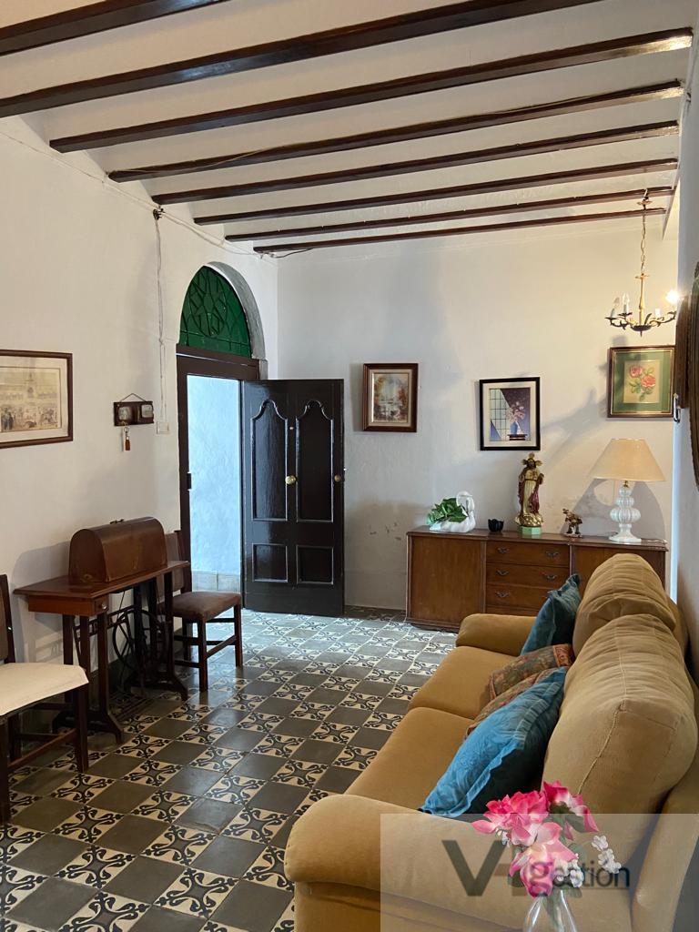 For sale of house in Villamartín