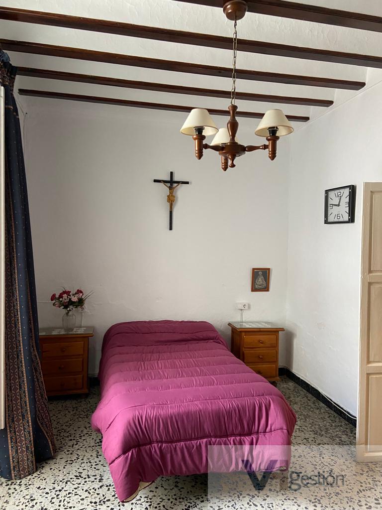 For sale of house in Villamartín