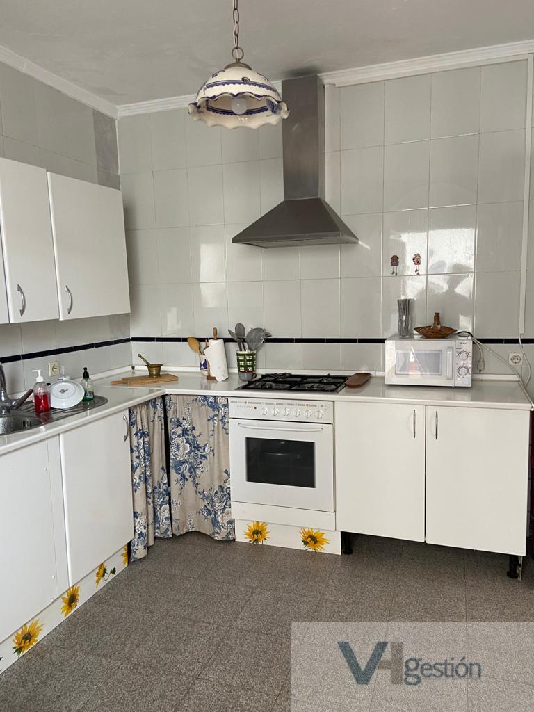 For sale of house in Villamartín