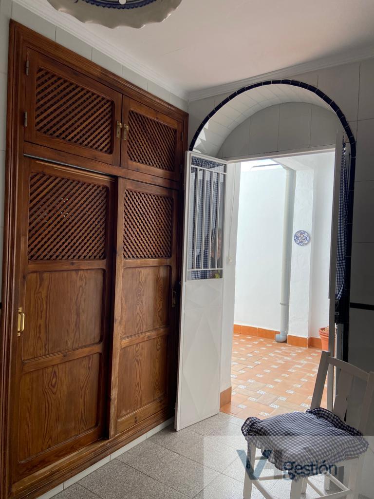 For sale of house in Villamartín