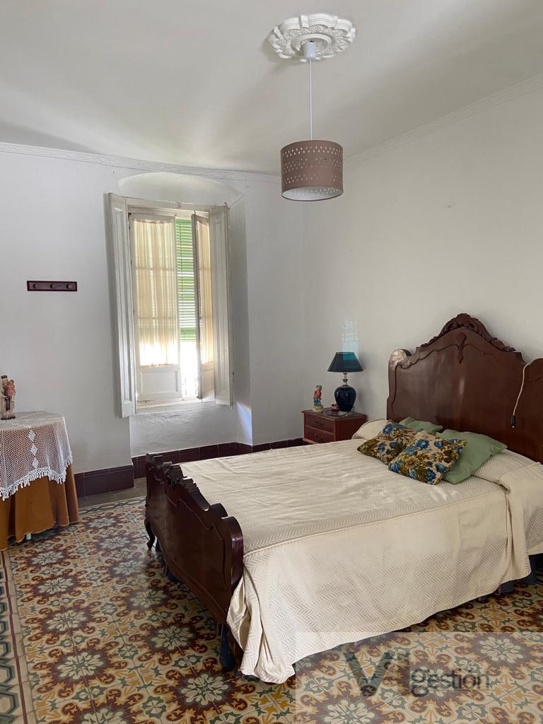 For sale of house in Villamartín