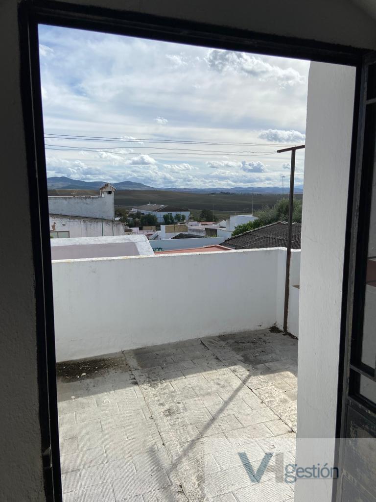For sale of house in Villamartín