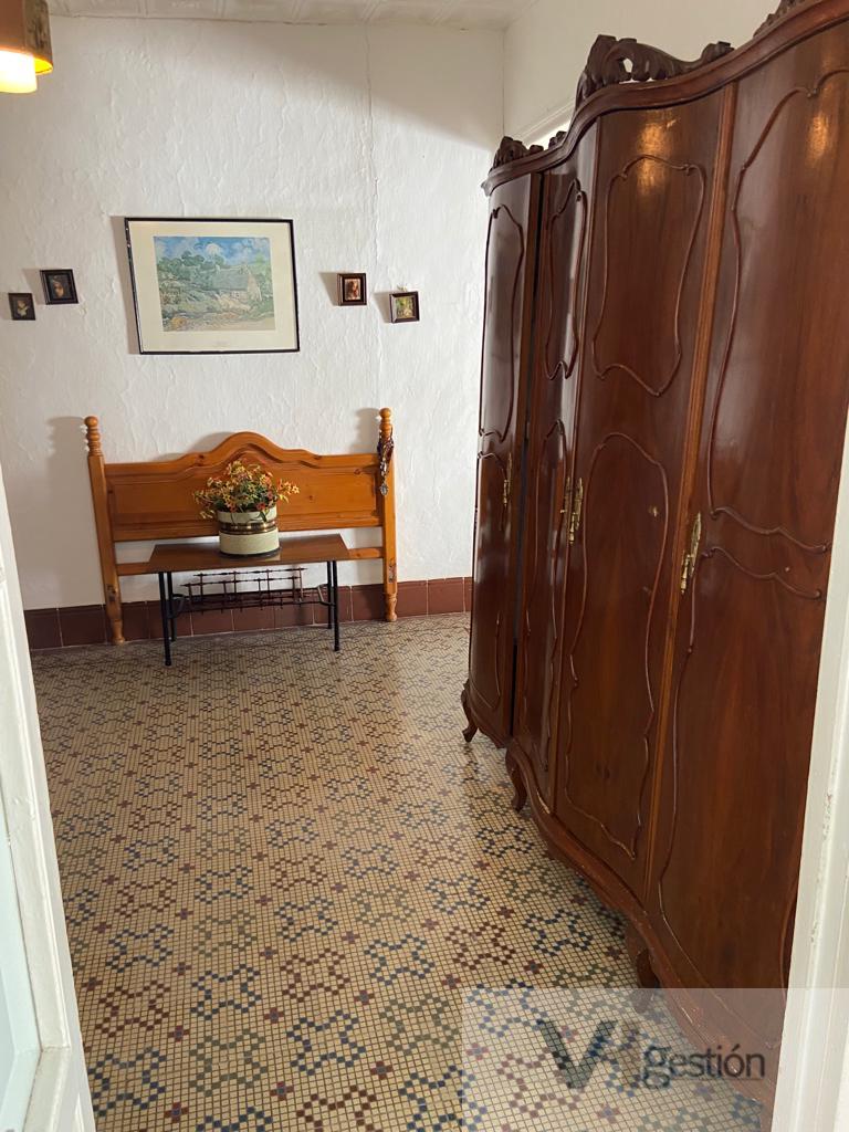 For sale of house in Villamartín