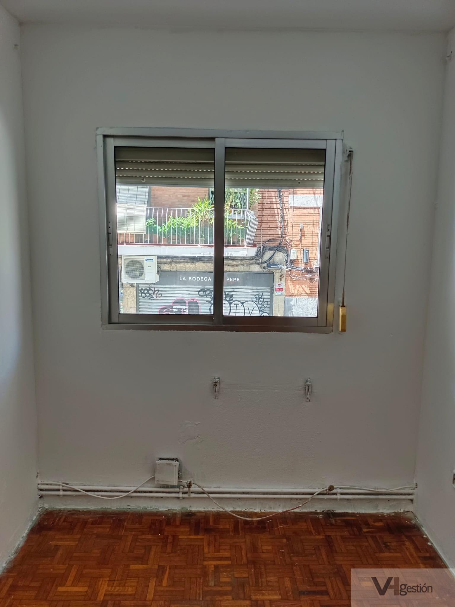 For sale of flat in Madrid