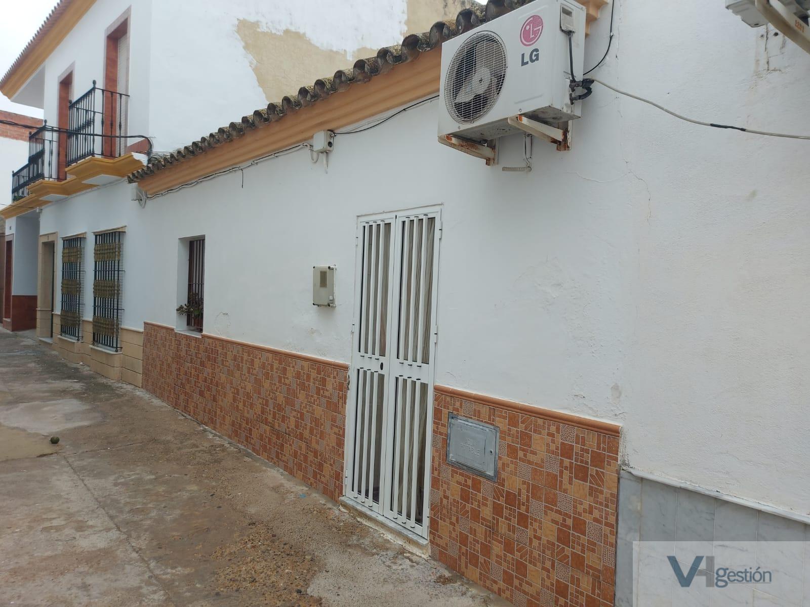 For sale of house in Villamartín
