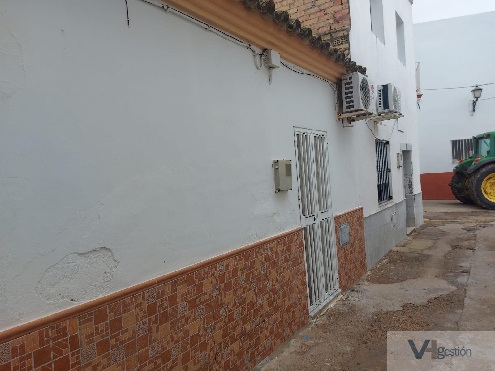 For sale of house in Villamartín