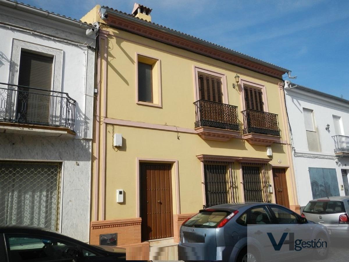 For sale of house in Pilas