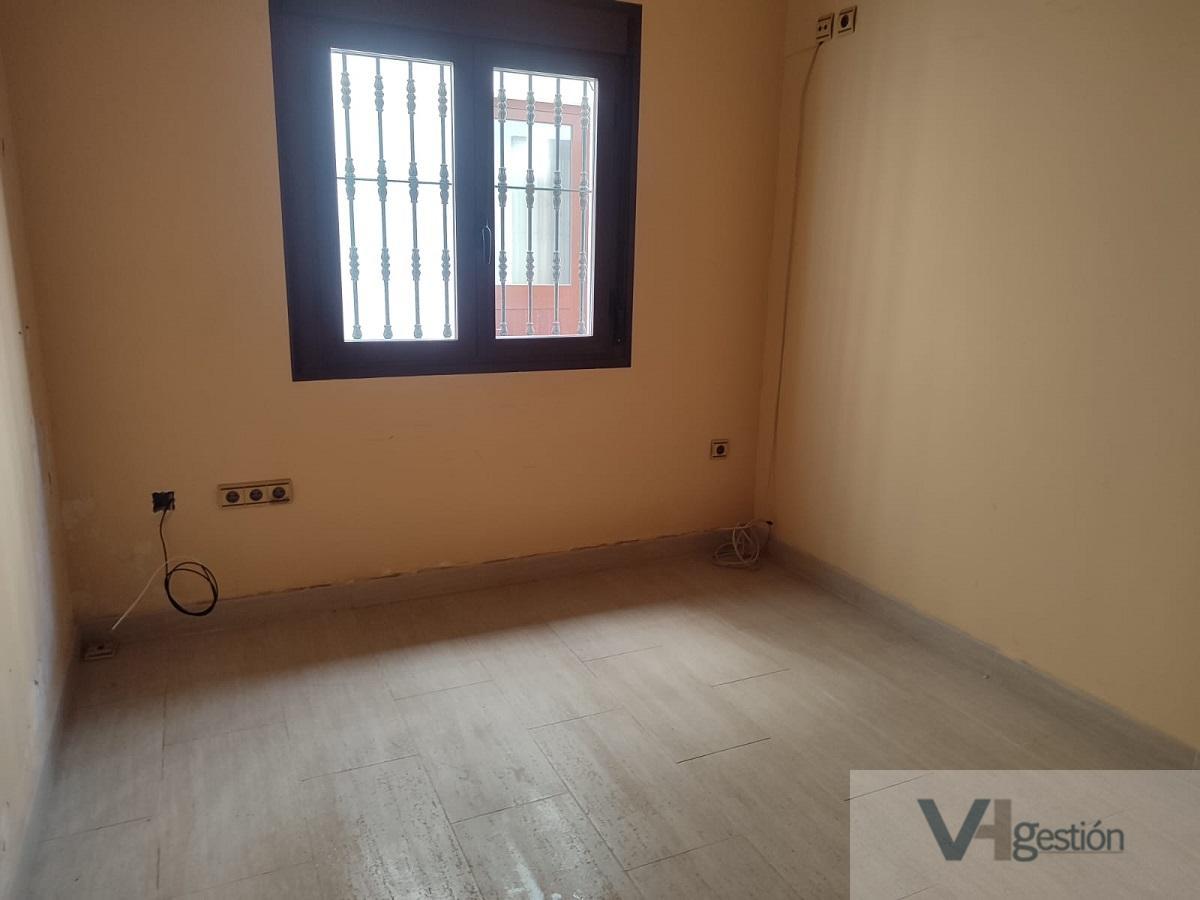 For sale of house in Pilas