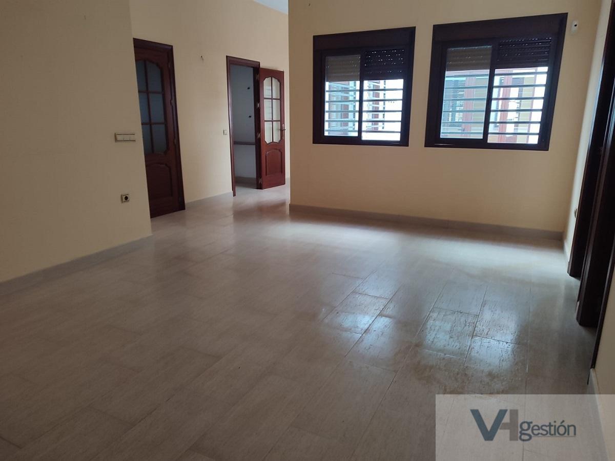 For sale of house in Pilas