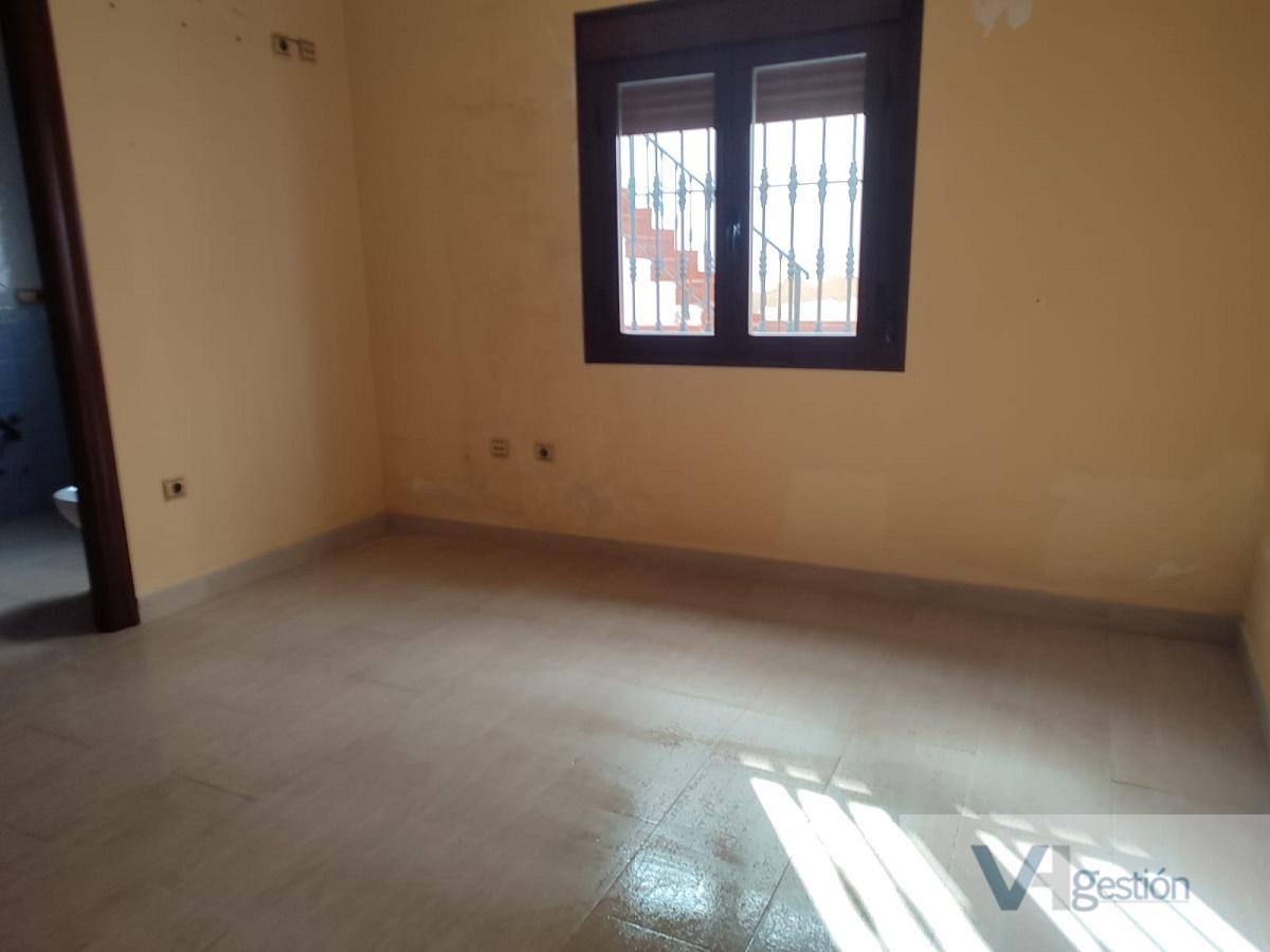 For sale of house in Pilas