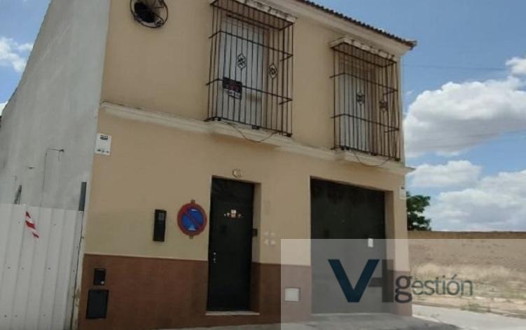 For sale of house in Pilas