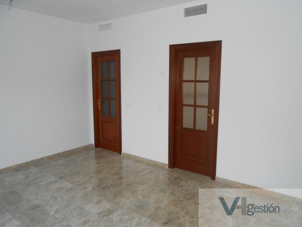 For sale of flat in Alcolea del Río