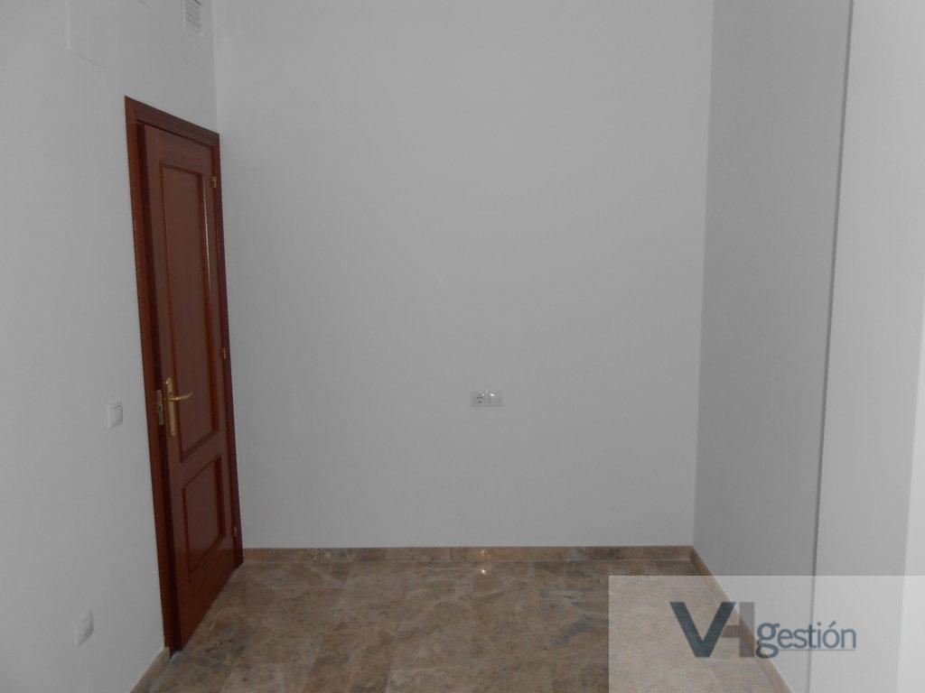 For sale of flat in Alcolea del Río