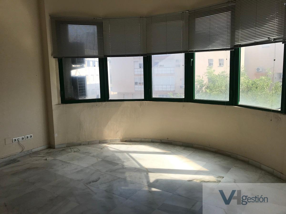 For sale of office in Sevilla