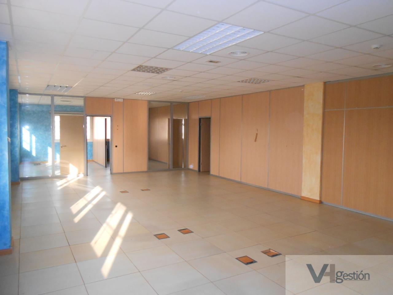 For sale of office in Sevilla