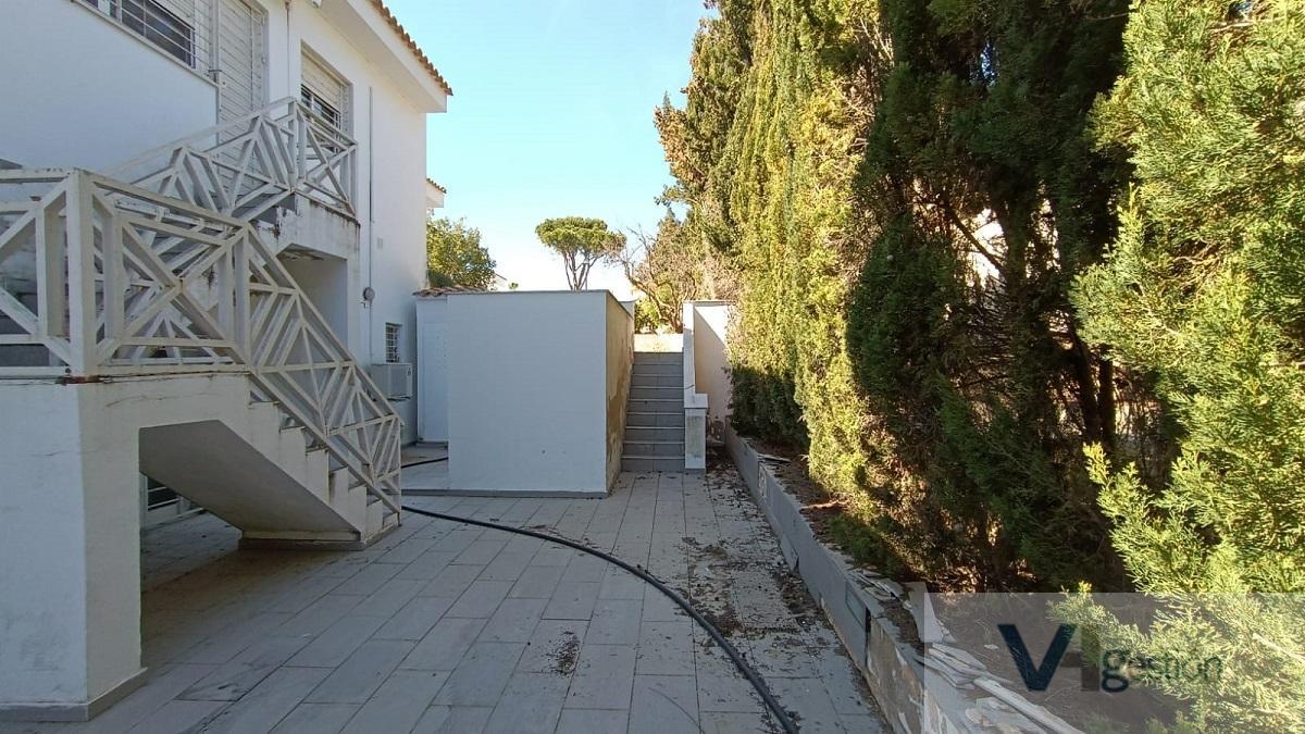 For sale of chalet in Aljaraque