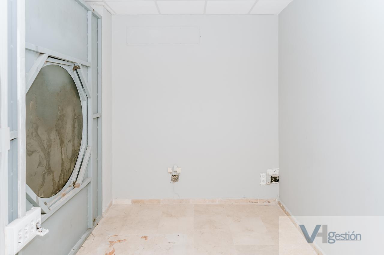 For sale of commercial in Huelva