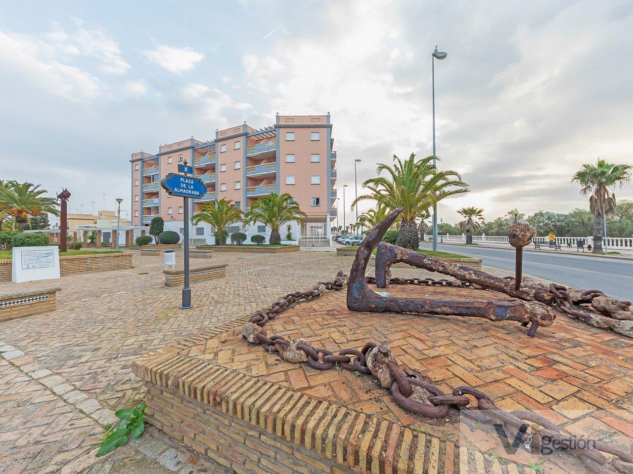 For sale of commercial in Isla Cristina