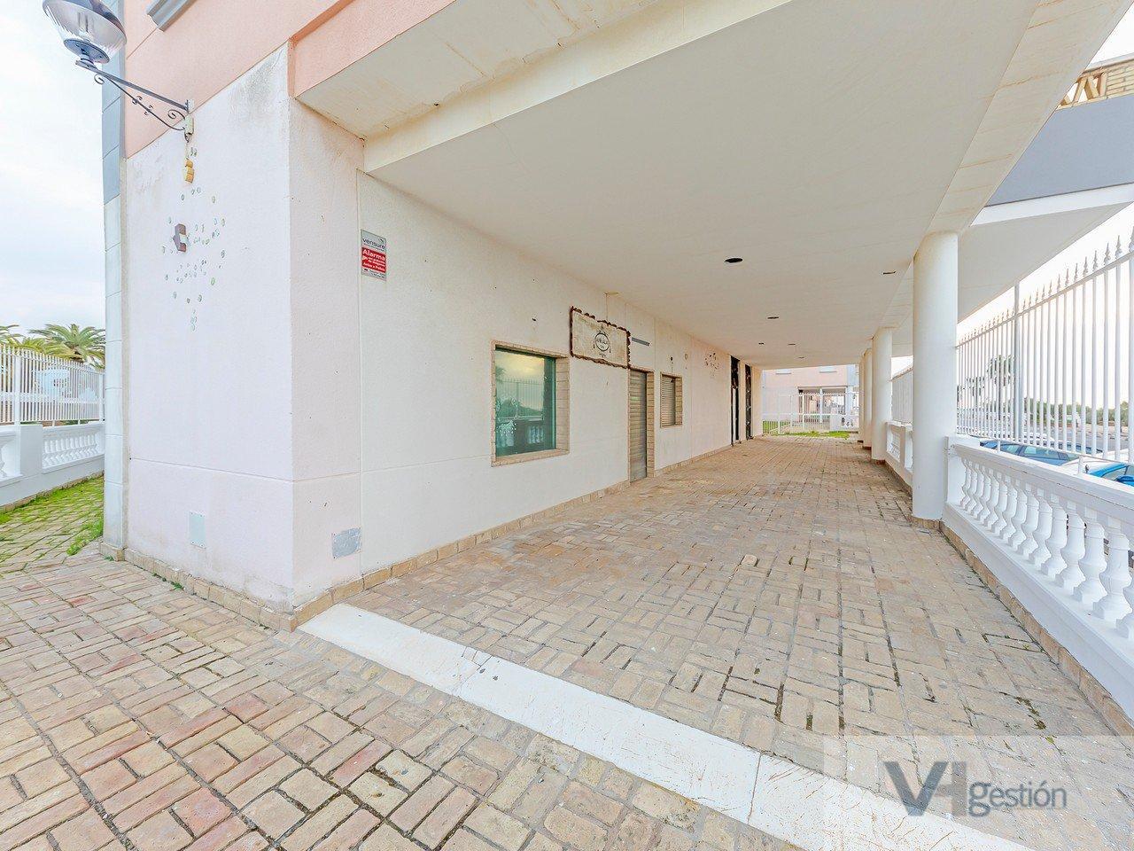 For sale of commercial in Isla Cristina