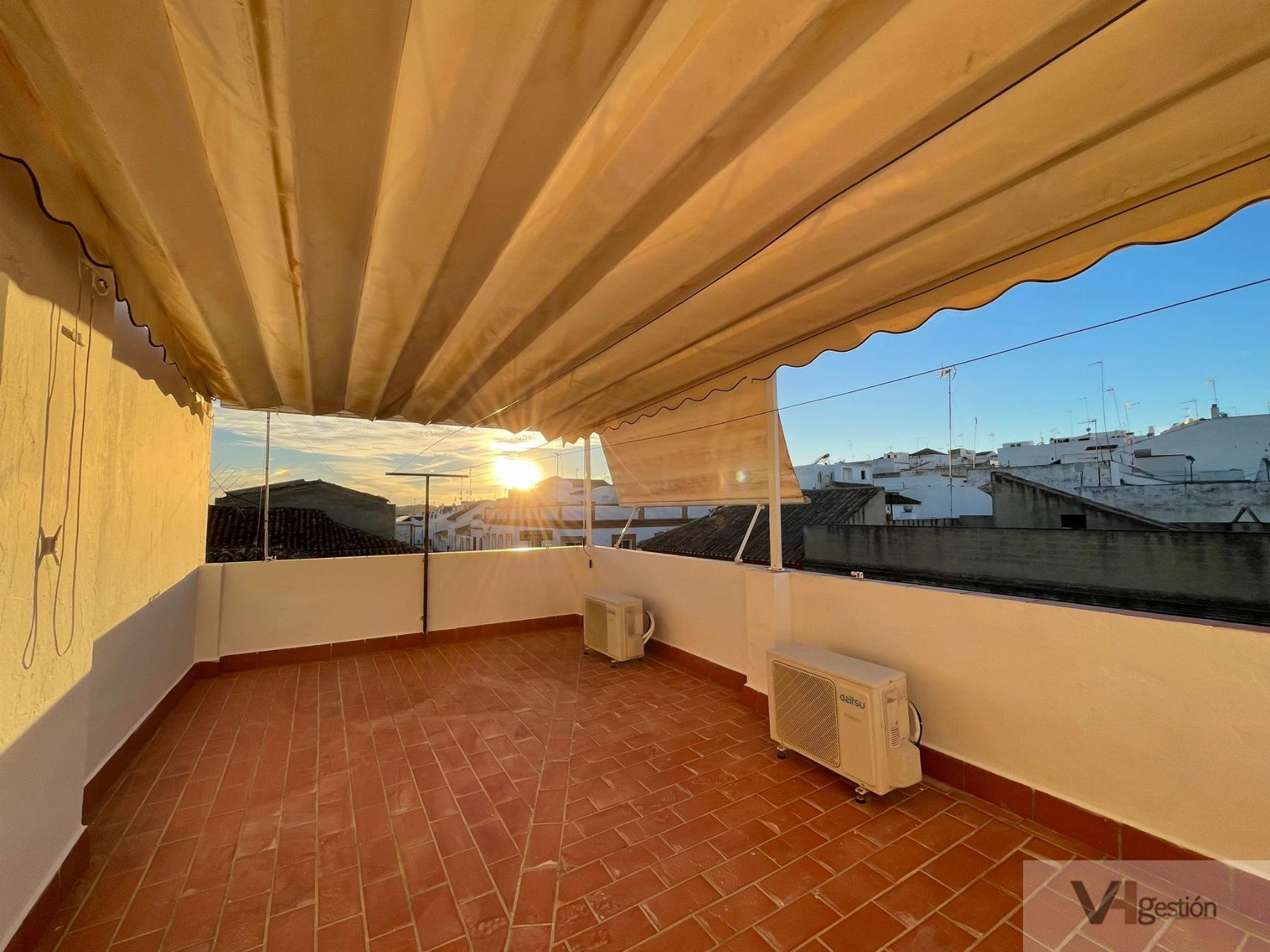 For sale of house in Villamartín