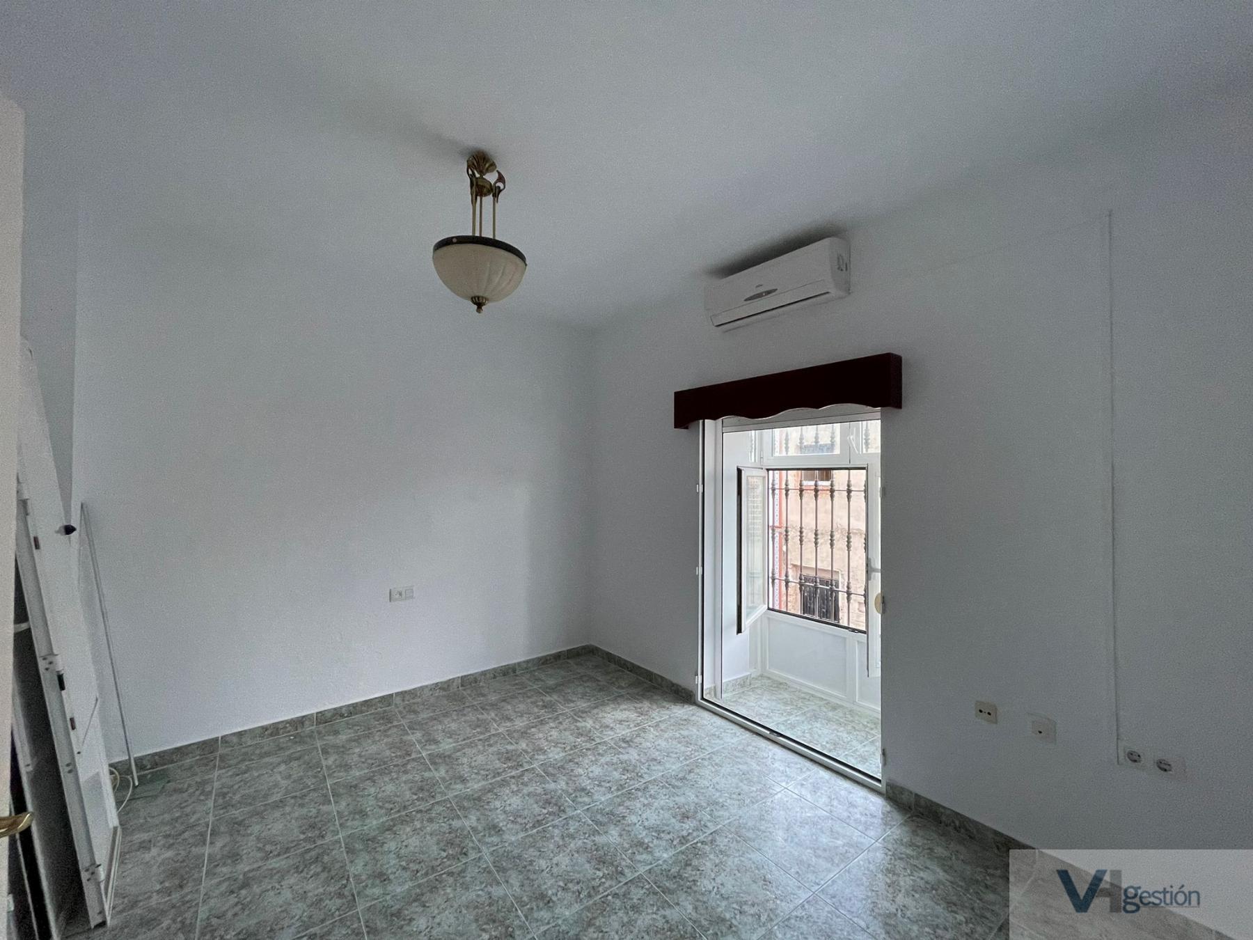 For sale of house in Villamartín