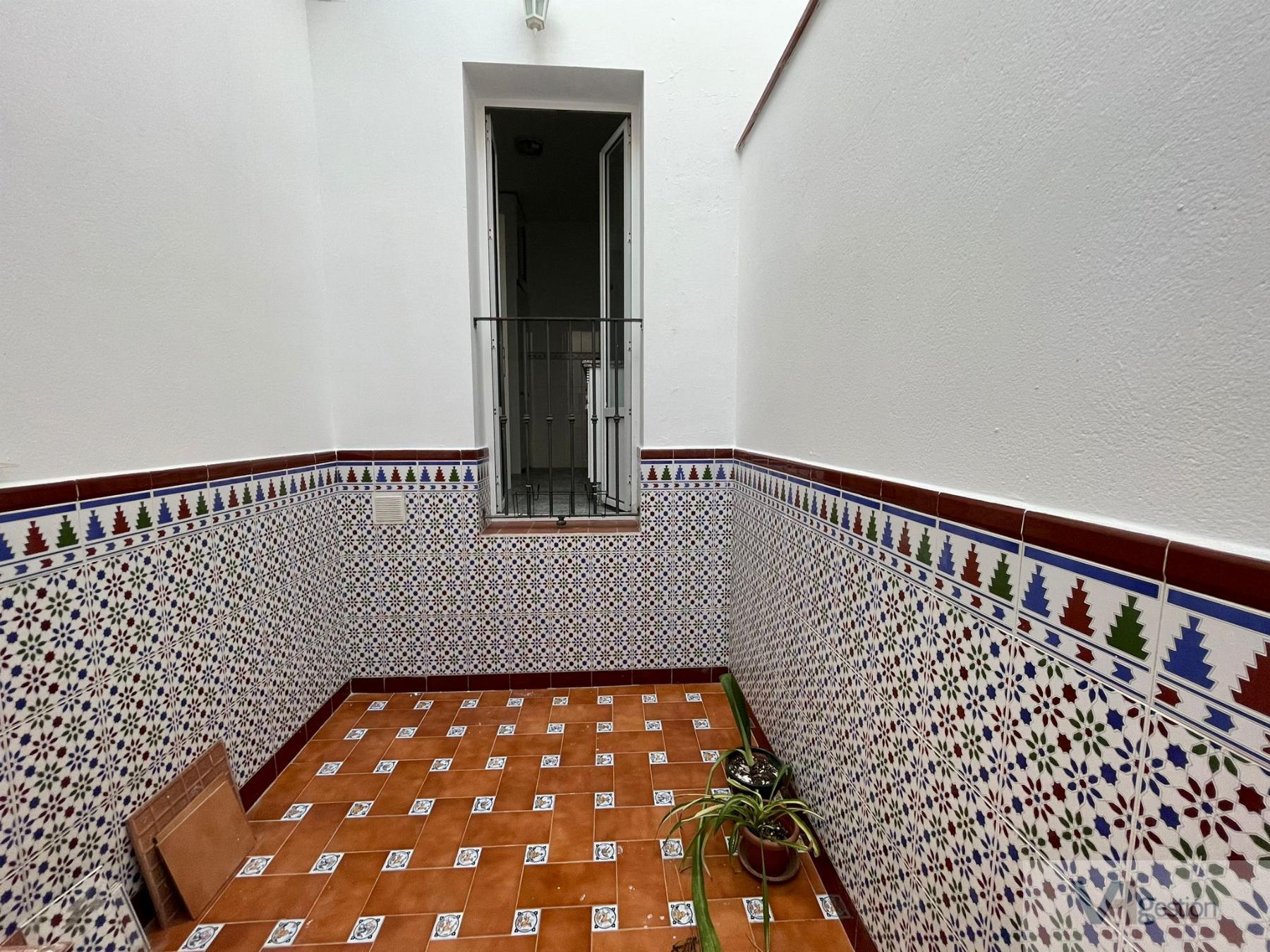 For sale of house in Villamartín