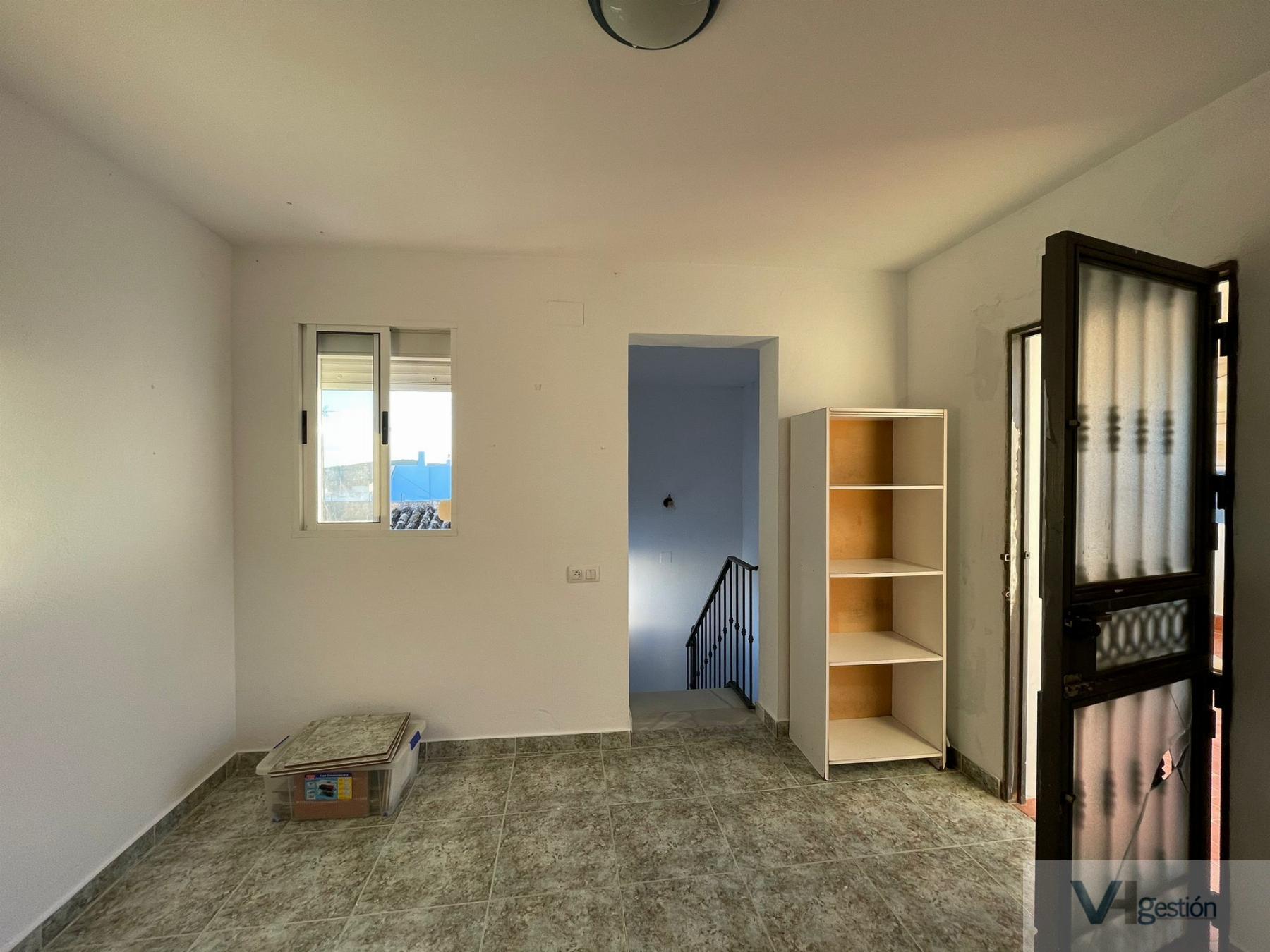 For sale of house in Villamartín