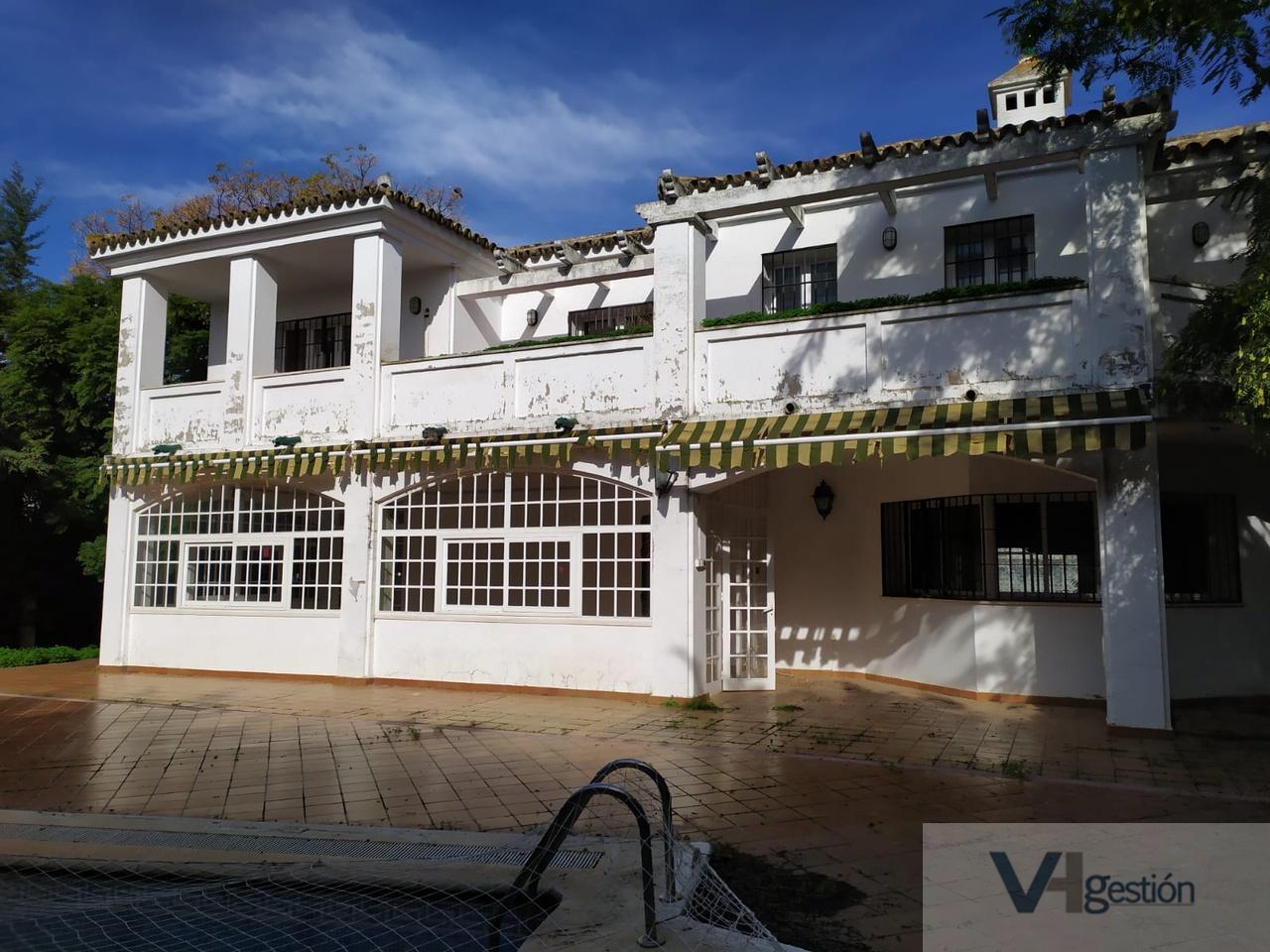 For sale of chalet in Gines