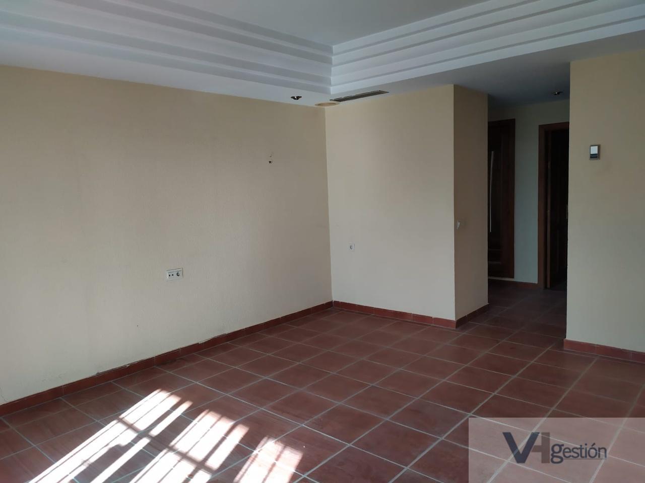 For sale of chalet in Gines