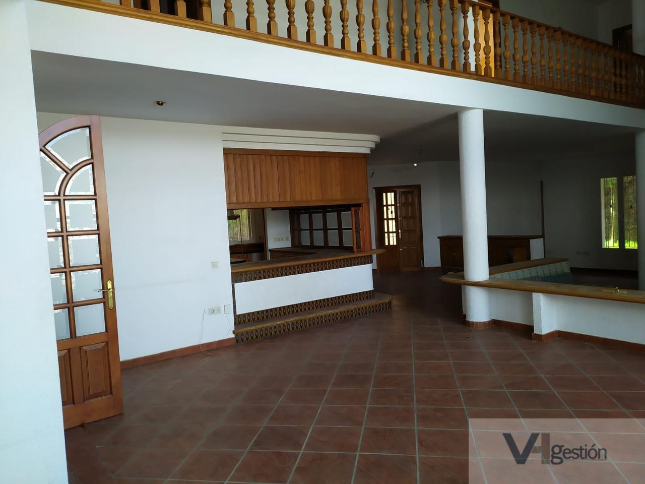 For sale of chalet in Gines