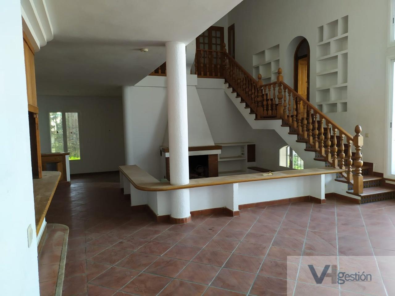 For sale of chalet in Gines